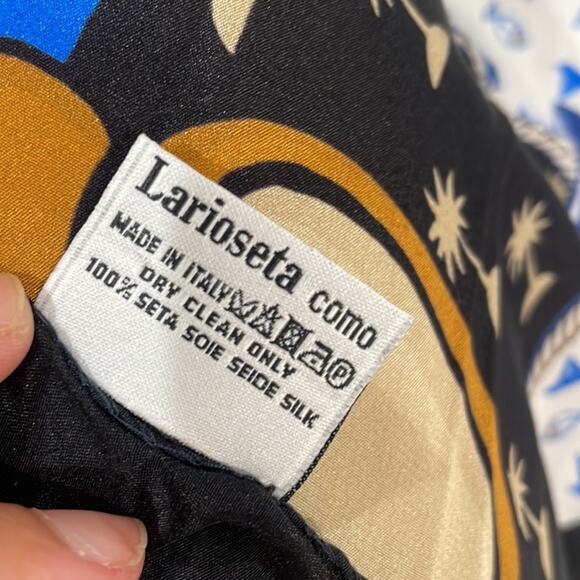 Moschino 100% Seide Silk Scarf NWOT - Picture 3 of 3